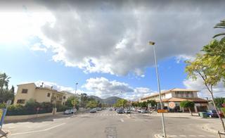 Local Comercial a Port d´Alcúdia-Platja dÁlcúdia. Locales comerciales