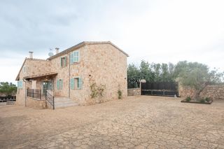 Chalet en Sineu. Elegante chalet en sineu