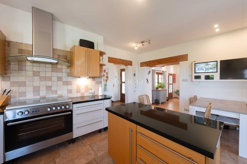 Foto be2c323b-a4d1-4c93-bff1-0e696be56890. Masía magnífica finca rústica en llubi en Llubí