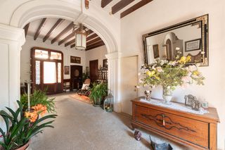 Casa a Sineu. Casa con carácter en el centro histórico de sineu