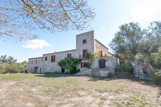 Bauernhof in Sineu. Magnifica possessió del s.xiv en sineu