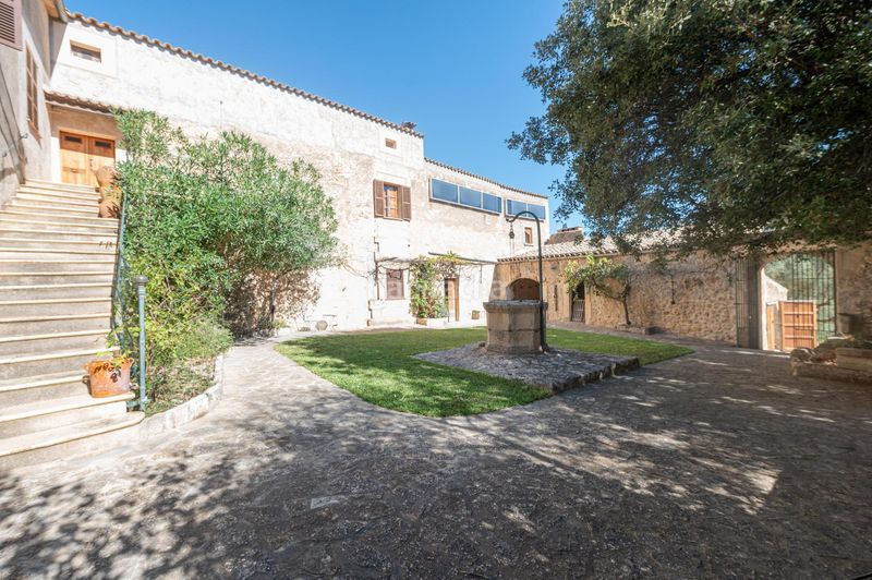 Foto 70d77169-02de-40a0-a6a8-f17e50e7c074. Masia amb calefacció aparcament a Sineu