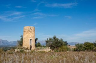 Finca rústica a Cortes-Huertas. Magnifica finca rústica en llubi