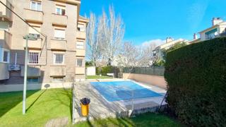 Pis en Los ngeles-Jarandilla. Torrelodones pueblo. cuatro habitaciones en primera planta con d