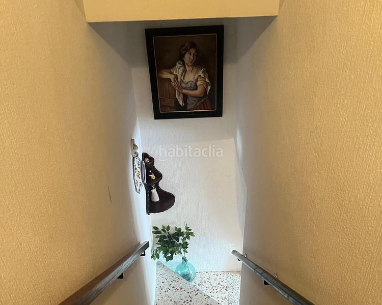 Foto 01963a25-ae63-4a92-a80d-f90e7cf9986f. Casa adosada magnífica vivienda céntrica en el álamo !!! en Álamo (El)