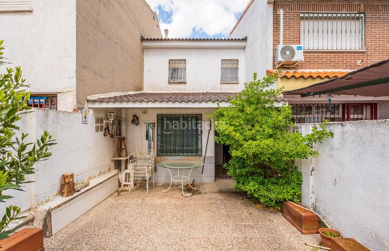Foto 19ce9baa-f599-4e7b-a797-e031941bb358. Casa adosada magnífica vivienda céntrica en el álamo !!! en Álamo (El)