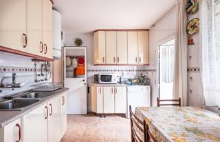Maison jumelée  Calle aniceto g sanchez. Magnífica vivienda céntrica en el álamo !!!