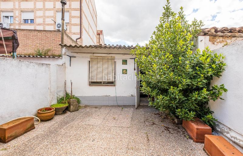 Foto 8a11b298-7949-4482-8f3f-6e57788f3524. Casa adosada magnífica vivienda céntrica en el álamo !!! en Álamo (El)