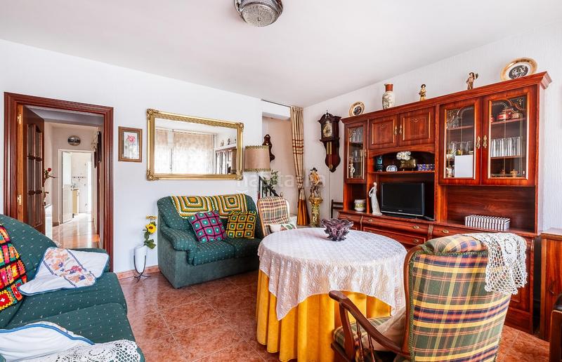 Foto a3ad868e-a4bc-455d-aa9f-ec7460cde637. Casa adosada magnífica vivienda céntrica en el álamo !!! en Álamo (El)