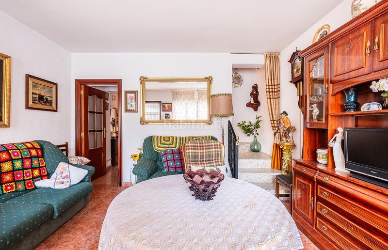 Foto a66e2cdf-a2d6-43d2-9596-a800b8fd548b. Casa adosada magnífica vivienda céntrica en el álamo !!! en Álamo (El)