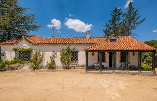 Masía en El Gasco. Finca señorial para disfrutar de las mejores vistas de la sierra
