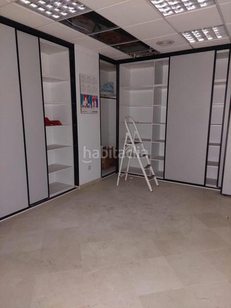 Foto 2c27ce39-b4e3-40ff-ba35-e9cc81fbf84e. Local comercial  154 m2, en Perillo Oleiros