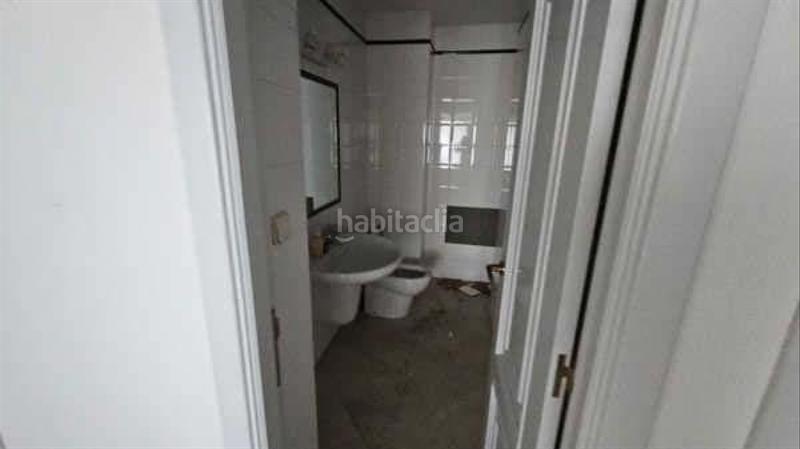 Foto 5d7d880d-883f-4b85-8d6e-666e9afd2333. Local comercial  154 m2, en Perillo Oleiros