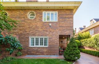 Casa pareada en Aravaca. Chalet pareado en una de las urbanizaciones cerradas más demanda