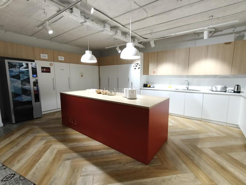 Foto 4bf774d2-8f00-42dc-a020-5d01491afa08. Alquiler oficina excepcional espacio de trabajo en calle zurbano, junto a josé abascal en Madrid