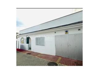 Casa en Los Pacos. Casa adosada de 4 dormitorios con garaje y gran terraza en fueng