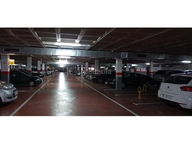 Foto 8acb8785-87aa-4842-a407-de14b49eecac. Parking coche en avenida alcalde clemente díaz ruiz 4c plaza de garaje en venta centro , estación de tren en Fuengirola