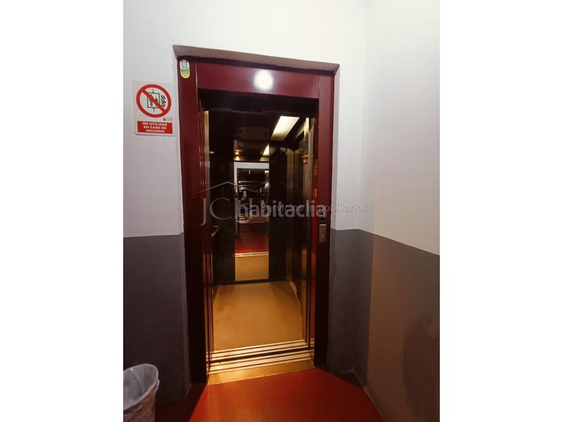 Foto f82dcdb6-9b0d-44a7-998a-73ac0da867cd. Parking coche en avenida alcalde clemente díaz ruiz 4c plaza de garaje en venta centro , estación de tren en Fuengirola