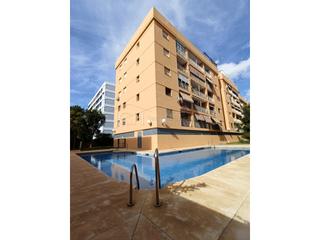 Appartement  Calle rodrigo triana. Piso de 3 dormitorios con garaje, terraza trastero y piscina en