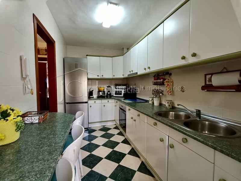 Foto 1879e5a2-7602-45c2-a7eb-37150f6ce576. Appartement avec parking piscine dans Centro ciudad Fuengirola