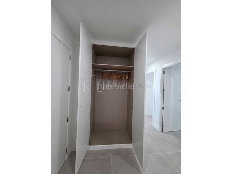 Foto 0ef7d541-d602-4741-a550-e4930aa685c8. Lloguer àtic amb aparcament a Bel - Air Estepona