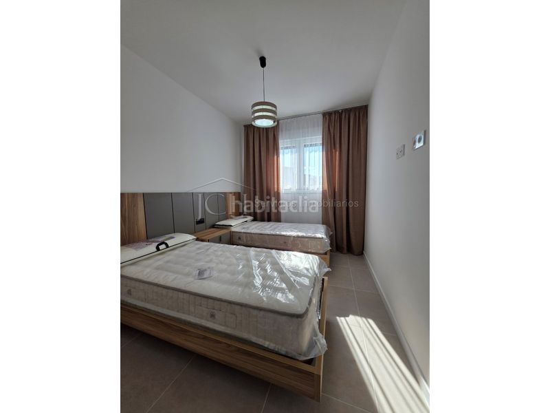 Foto 96ac7cba-c0cc-4d20-bfeb-e8b7d14b4ee4. Lloguer àtic amb aparcament a Bel - Air Estepona