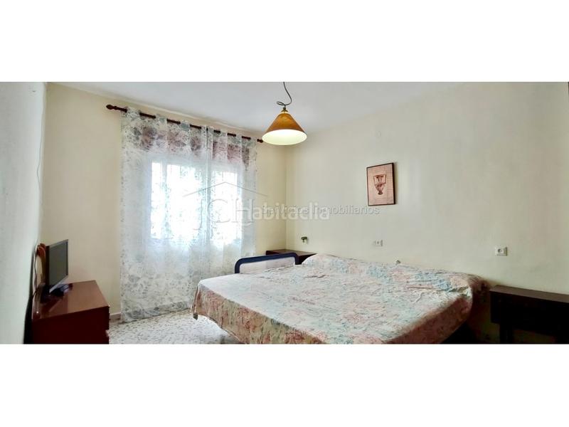 Foto 4954469e-61f7-4e63-87ba-186ff5b916c2. Casa en calle san carlos 4 casa de 4 dormitorios, con patio y solárium en las lagunas en Mijas