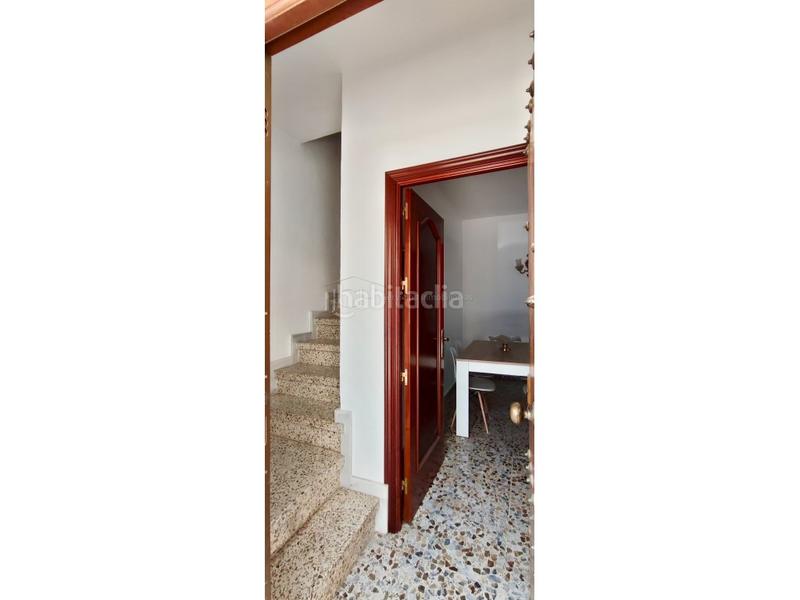 Foto 5044bada-526f-4a24-82b4-a569a6a93e3b. Casa en calle san carlos 4 casa de 4 dormitorios, con patio y solárium en las lagunas en Mijas