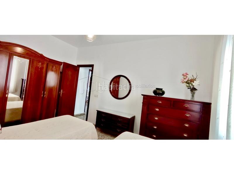 Foto 58dc9981-6d0a-4509-8069-d97caee35f77. Casa en calle san carlos 4 casa de 4 dormitorios, con patio y solárium en las lagunas en Mijas