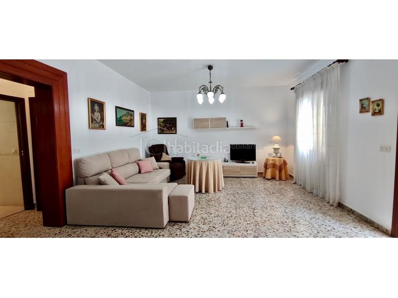 Foto 63b7b949-d672-4f33-bf8e-5cc10f332b26. Casa en calle san carlos 4 casa de 4 dormitorios, con patio y solárium en las lagunas en Mijas