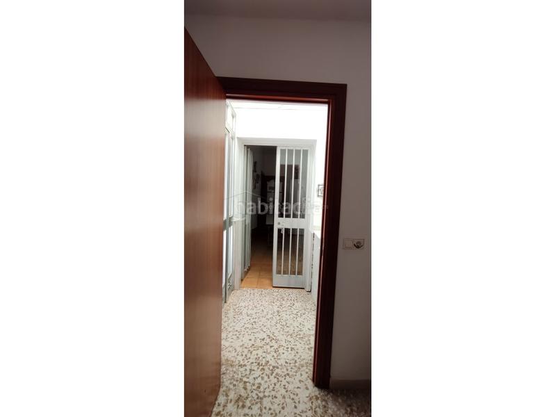 Foto 8ca945c2-a473-40db-8d19-13108026de8c. Casa en calle san carlos 4 casa de 4 dormitorios, con patio y solárium en las lagunas en Mijas