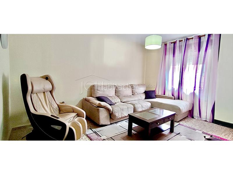 Foto 9975d344-f6b7-4509-937c-81daada0aff2. Casa en calle san carlos 4 casa de 4 dormitorios, con patio y solárium en las lagunas en Mijas