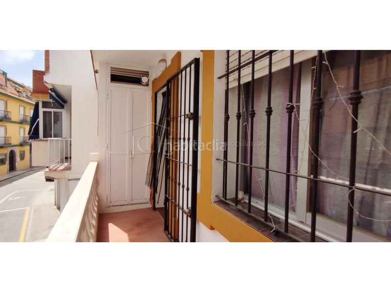 Foto a5aef207-1f2f-4f3c-b45b-edec9c948b08. Casa en calle san carlos 4 casa de 4 dormitorios, con patio y solárium en las lagunas en Mijas