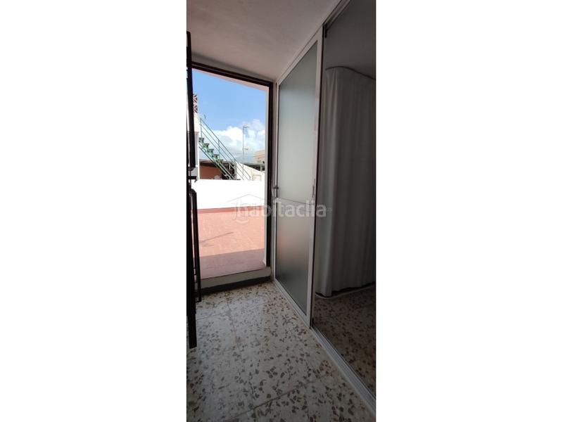 Foto dd22b543-ae39-4780-97a2-129c73694923. Casa en calle san carlos 4 casa de 4 dormitorios, con patio y solárium en las lagunas en Mijas