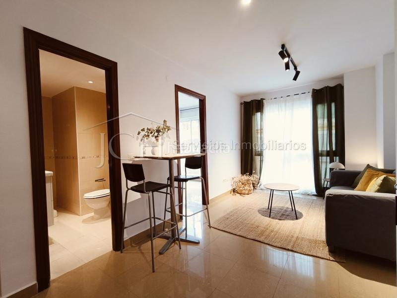 Foto 03160653-01c3-46e9-b46e-f80dbec1c375. Piccolo appartamento in calle tulipan 10 in Las Flores Mijas