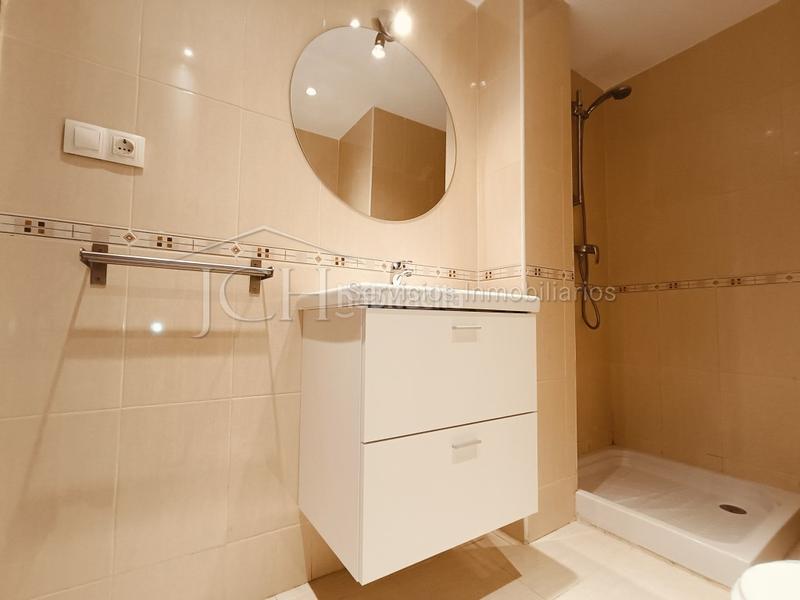 Foto 5eb87860-c1cc-4e20-8fd9-a7bc97fbb62d. Piccolo appartamento in calle tulipan 10 in Las Flores Mijas