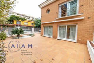 Casa  Calle turisme. Torre a 150m de la playa y de todos los servicios