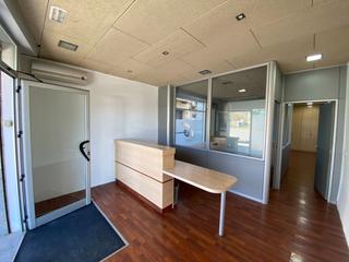Location Local commercial  Avenida de montserrat. Local comercial de alquiler