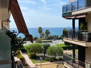 Appartement à Centre. Piso en venta en pineda de mar 1 línea de mar