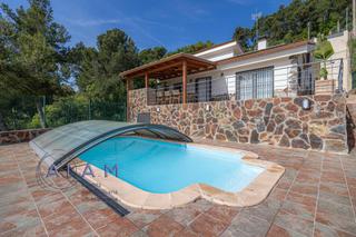 Casa a Palafolls. Espectacular casa con piscina privada en palafolls