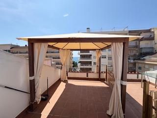 Duplex  Calle de tarragona. Dúplex en pineda de mar, ideal cerca del paseo marítimo