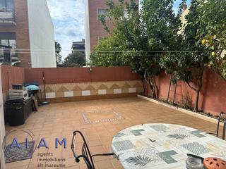 Appartement à Centre. Piso con amplia terraza en pineda de mar