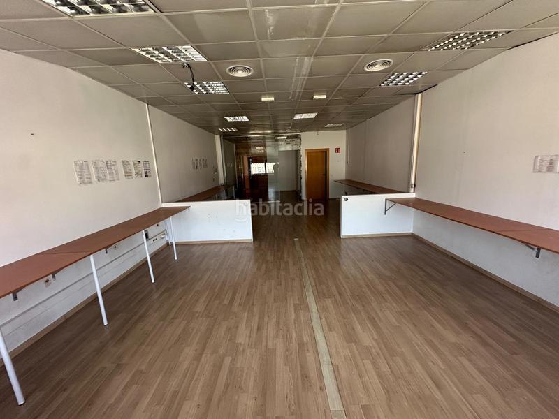 Foto f6a33dcd-8a1c-4d6d-91c3-8318e374d0fe. Alquiler local comercial local despacho en segunda planta en Pineda de Mar