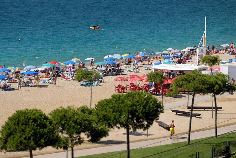 Foto 17187153-1af9-4533-b0f1-40ea87e8b5c7. Chalet mit parking pool in Pinemar Pineda de Mar