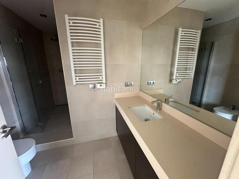 Foto 4c2ed455-b625-4f0c-ad91-c10b6d954ee8. Chalet mit parking pool in Pinemar Pineda de Mar