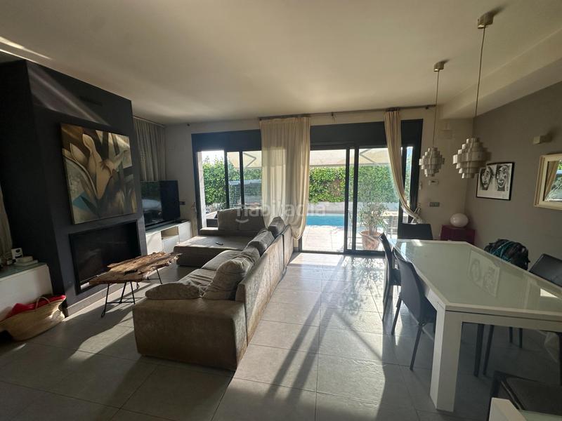 Foto 9fa5a97a-8089-404b-9dcc-c939dad00b75. Chalet mit parking pool in Pinemar Pineda de Mar