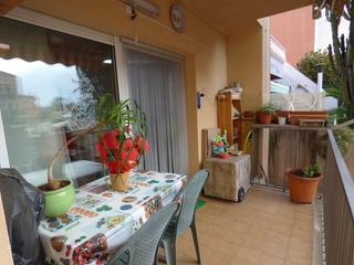 Pis a Malgrat de Mar. Amplio y moderno piso en malgrat de mar con terraza y parking