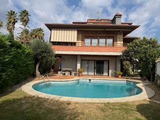 Casa  De la mercè. Espléndida casa en el corazón del pueblo