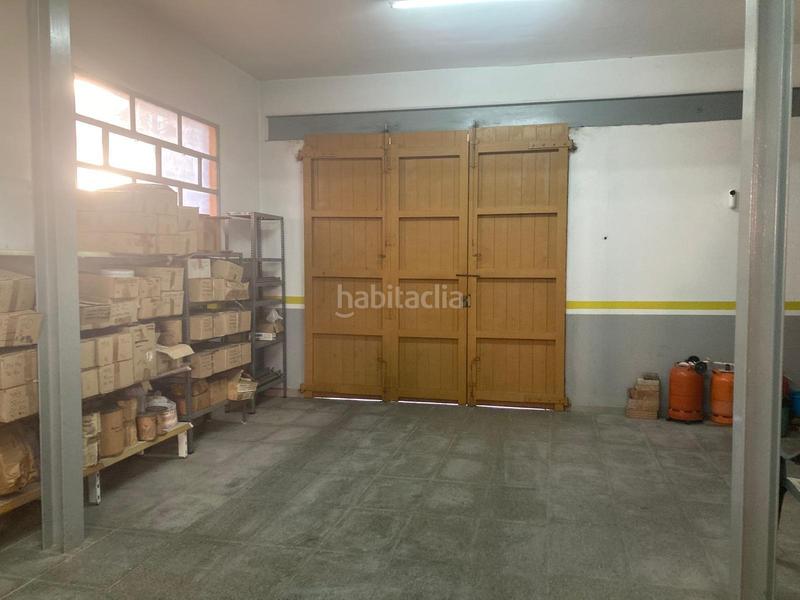 Foto 3baebd70-3a64-4594-b2a2-8880b1de809d. Edificio  con local y 2 viviendas en Sant Pere Tordera