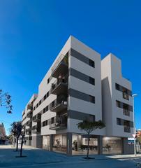 Appartement à Carrer de balmes 15. Piso de tres dormitorios y dos baños completos. totalmente exter